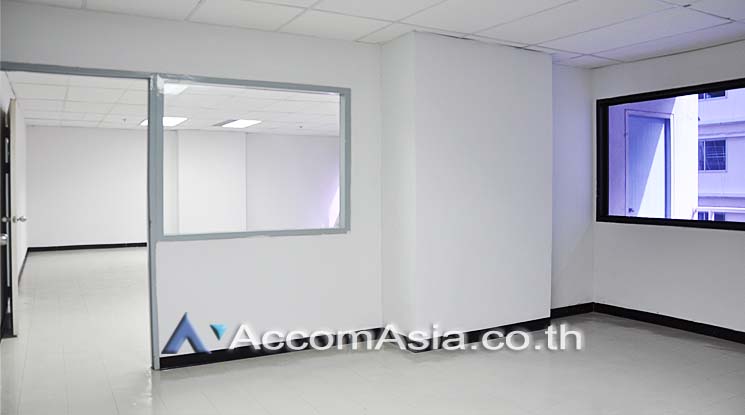  1  Office Space For Rent in Silom ,Bangkok BTS Saint Louis - BTS Surasak at S&B TOWER AA16337